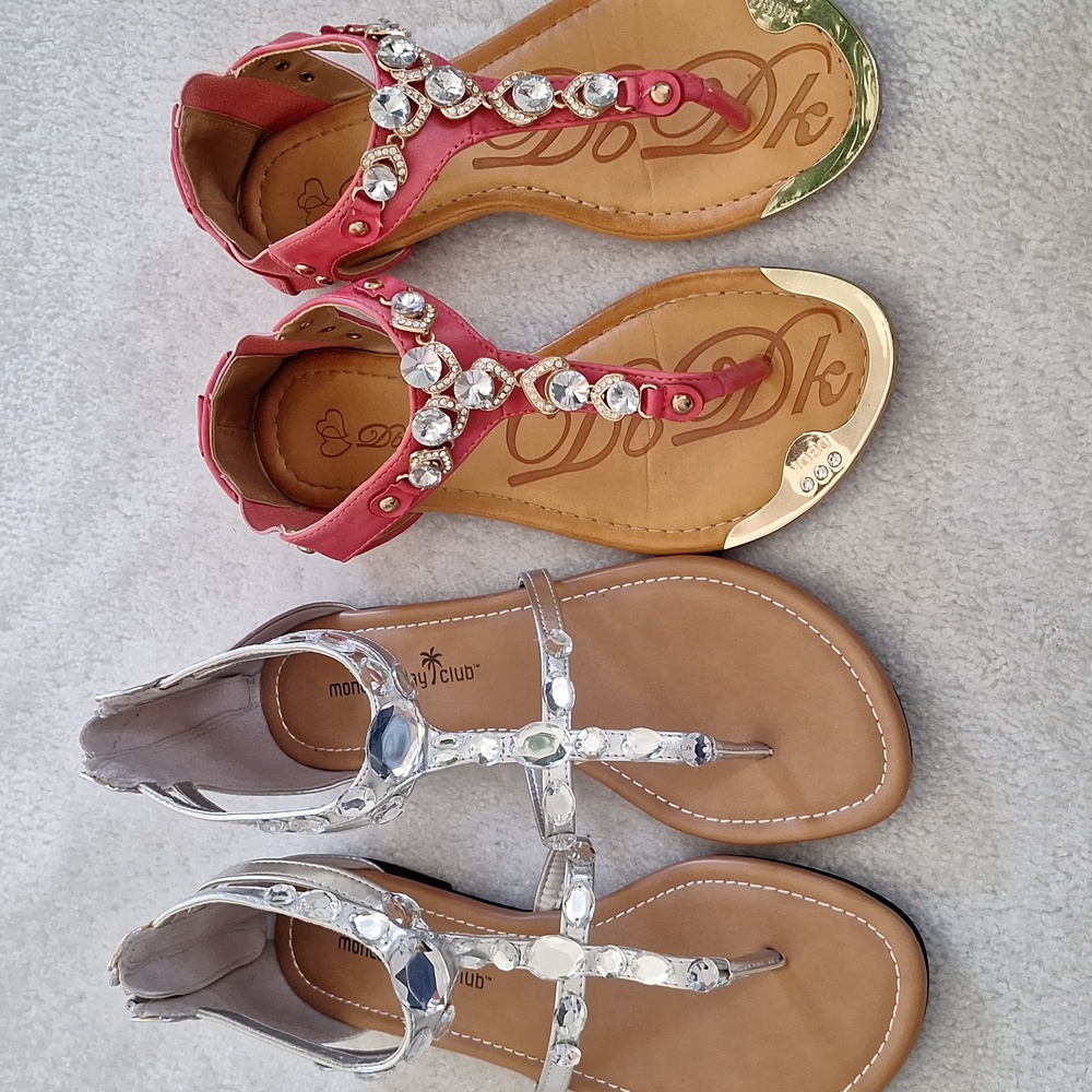 2 Pairs of Women's Brand New Summer Sandles Size 6
